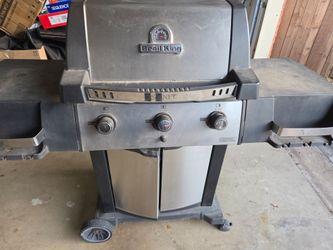 Broil King Signet 3-Burner Gas Grill