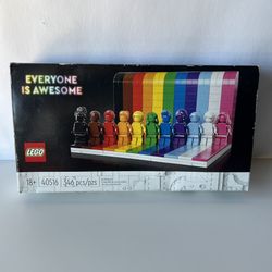 LEGO Everyone Is Awesome set (40516