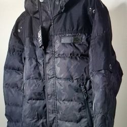 Brand New Camo men's insulated puffer jackets Available size   S, ,L ,XL