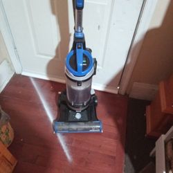 Bissell Vacuum Cleaner Swivel Rewind 
