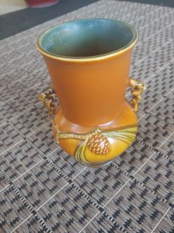 Original Collectible Roseville Pottery Pine Cone Brown Ceramic Vase 839-6