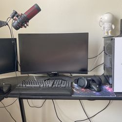 Pc Gamin Setup Will Throw In Chair And Desk Free