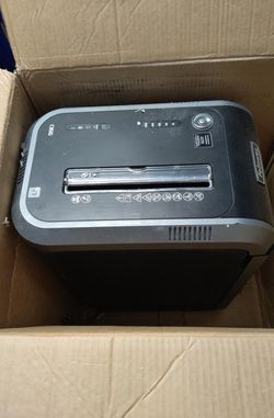 Locksworth 200 Sheet Paper Shredder