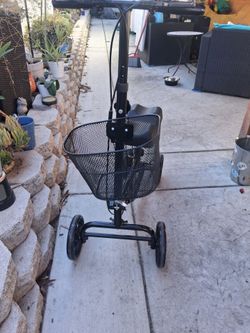 New Bodymed Knee Scooter with Basket