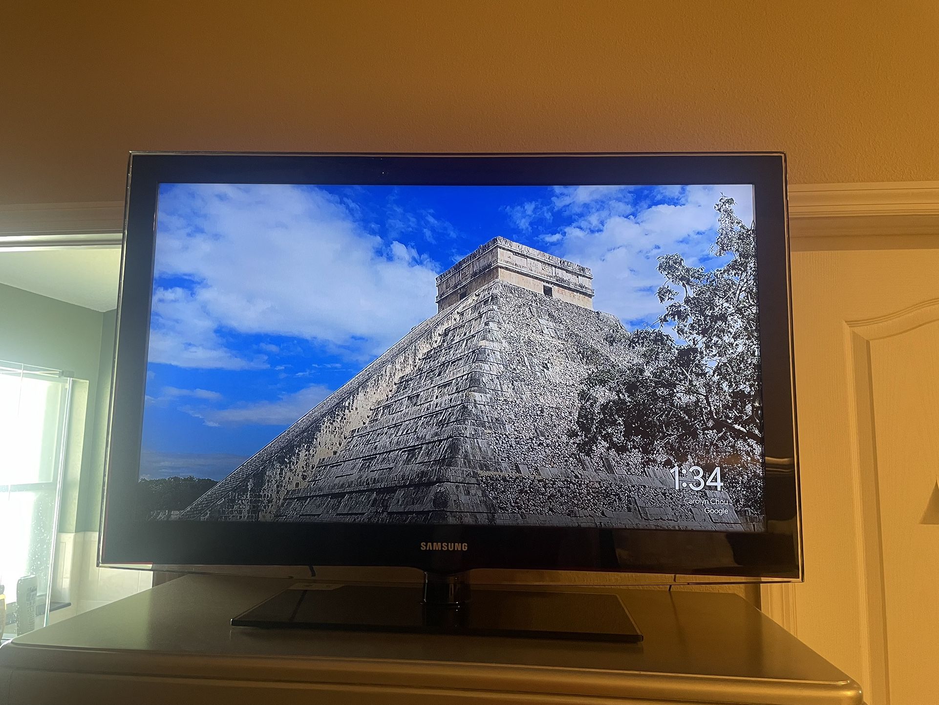 Samsung 42 In TV 