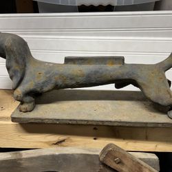 RARE! VINTAGE CAST IRON DOG DOOR STOP/ BOOT SCRAPER Dachshund Dog 1950’s