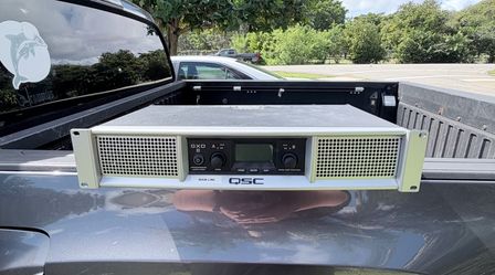 QSC GXD8 amplifier