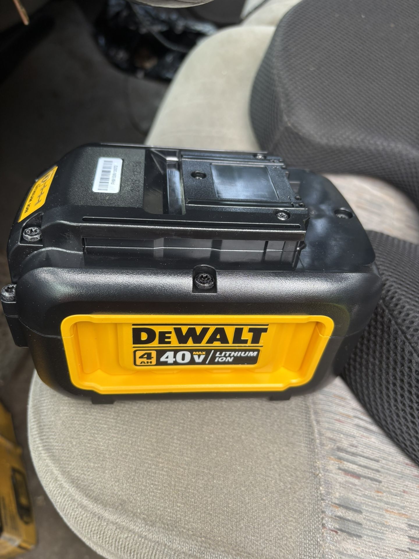 DeWalt 40 V battery