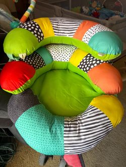 infantino prop-a-pillar tummy time & seated support