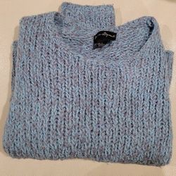 Womens SWEATER⭐️DONATED 