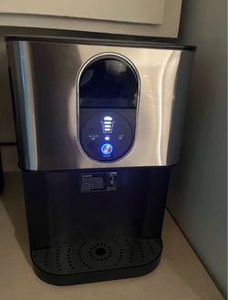 Ice maker machine(accepting offers)