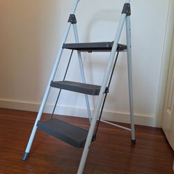 Gorilla Ladders 3-Step Ladder