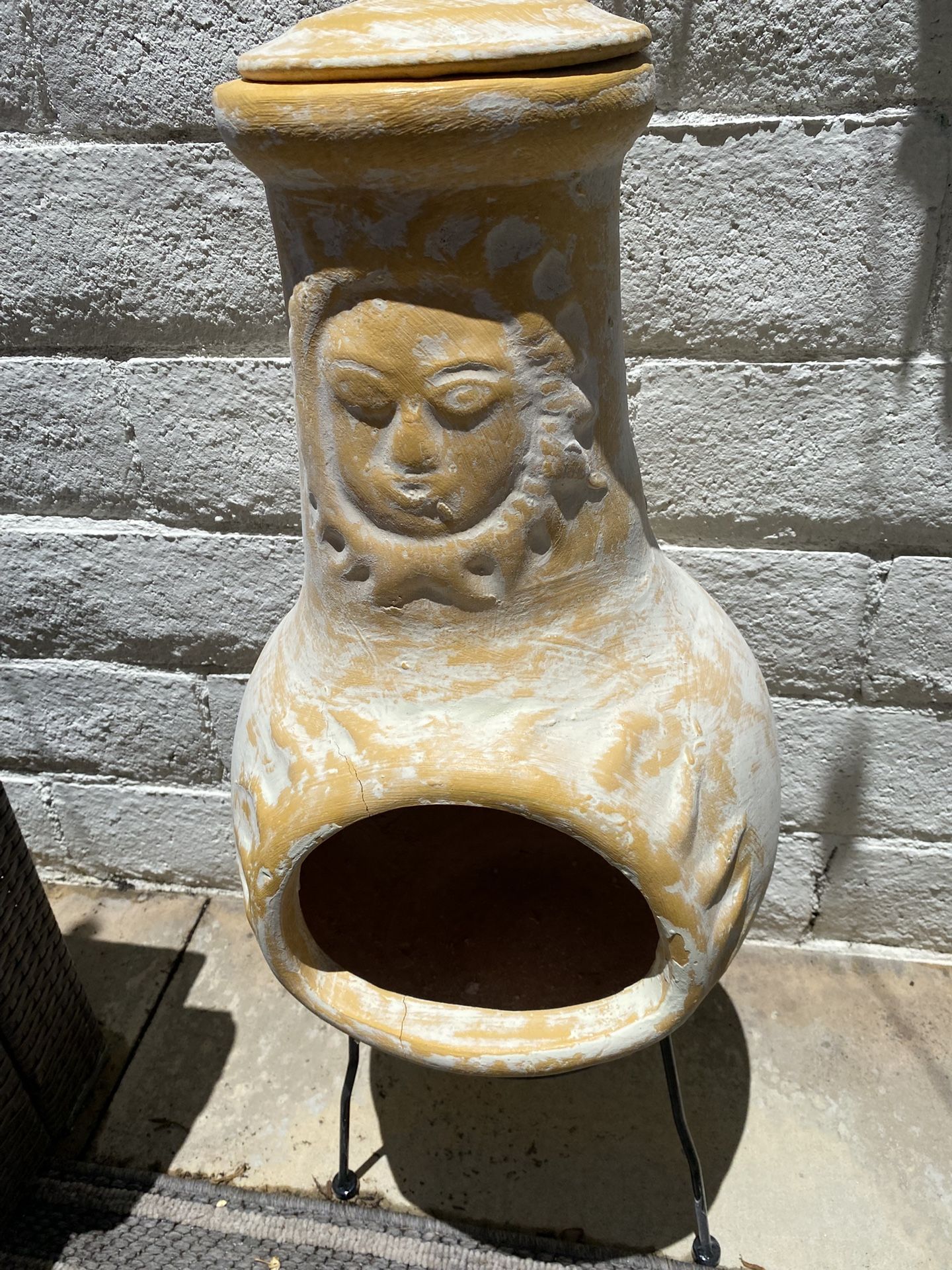 New Sun Chimnea. Not Used Two Small Cracks