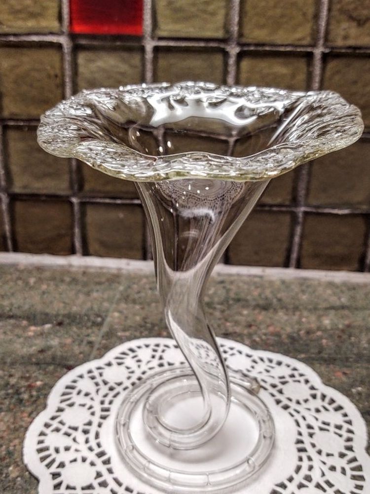 Vintage Blown Glass Trumpet Lily Vase