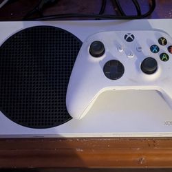Xbox Series S 512GB With HDMI Cord & Power Cord 