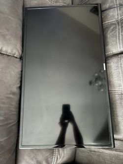 Samsung 40 inch 1080p LED television  with wall mount