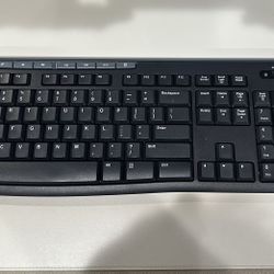 MK270 Wireless Keyboard and Mouse Combo
