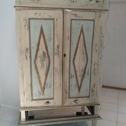 Armoire!  Country/  Antique Look 
