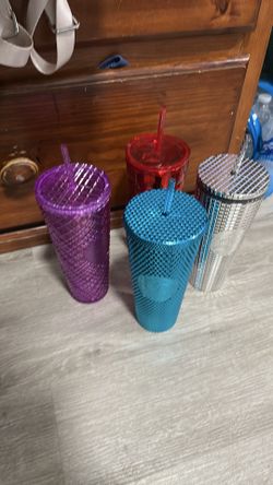 Venti Starbucks cups