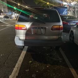 1999 Toyota Sienna