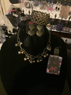 New 4pc set jewelry color brass: necklace, bracelet, earrings and ring