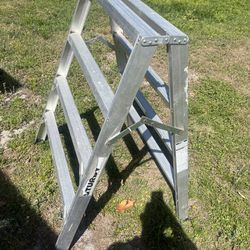 Work Bench Ladder