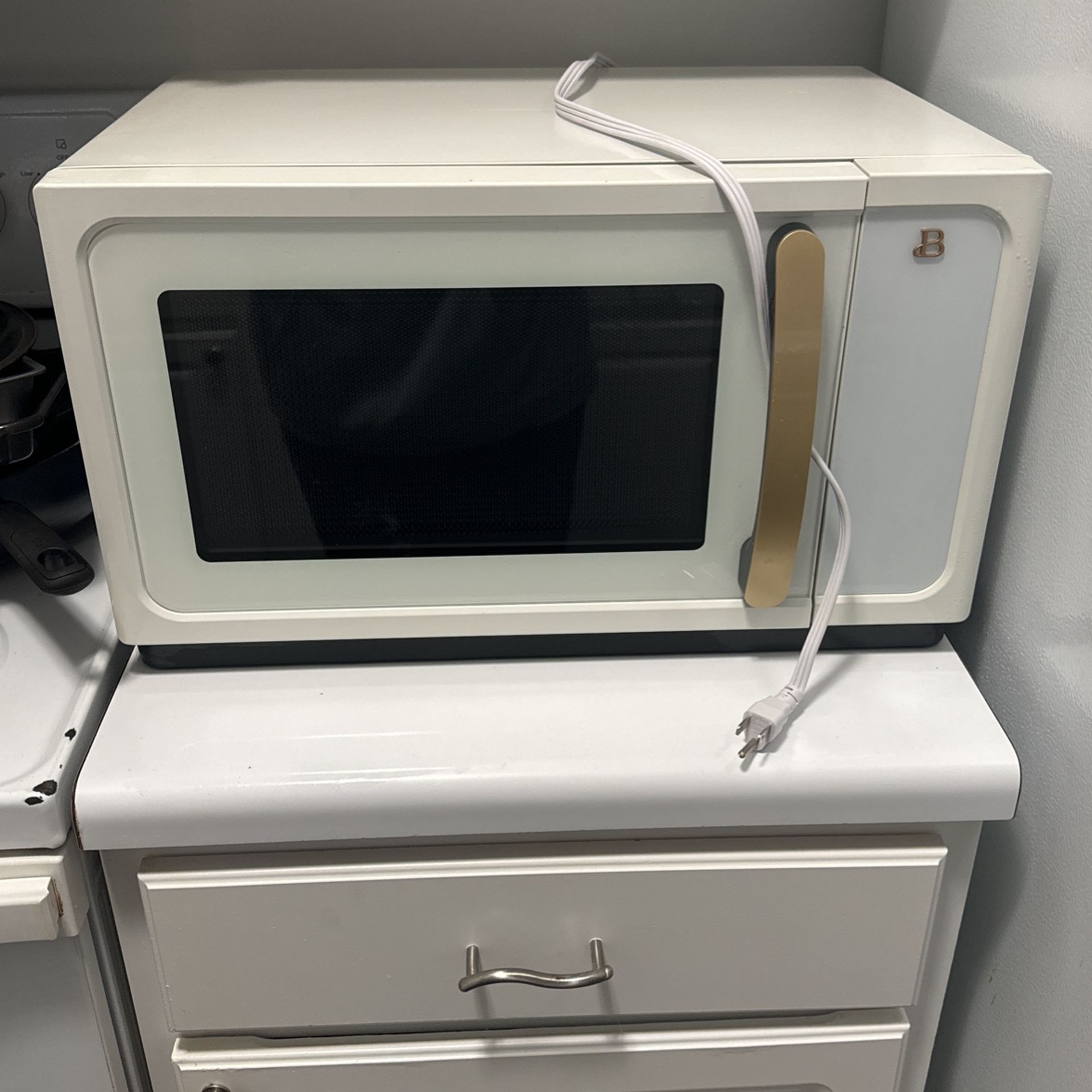 Drew BarryMore Microwave 