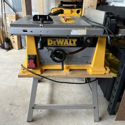 Dewalt Table Saw With Stand (DW744) W/ 10" Blade