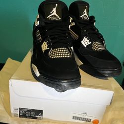 Air Jordan 4 Retro 