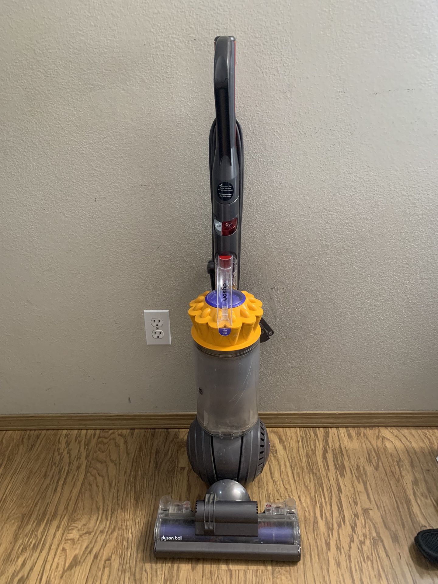 Dyson vacuum 