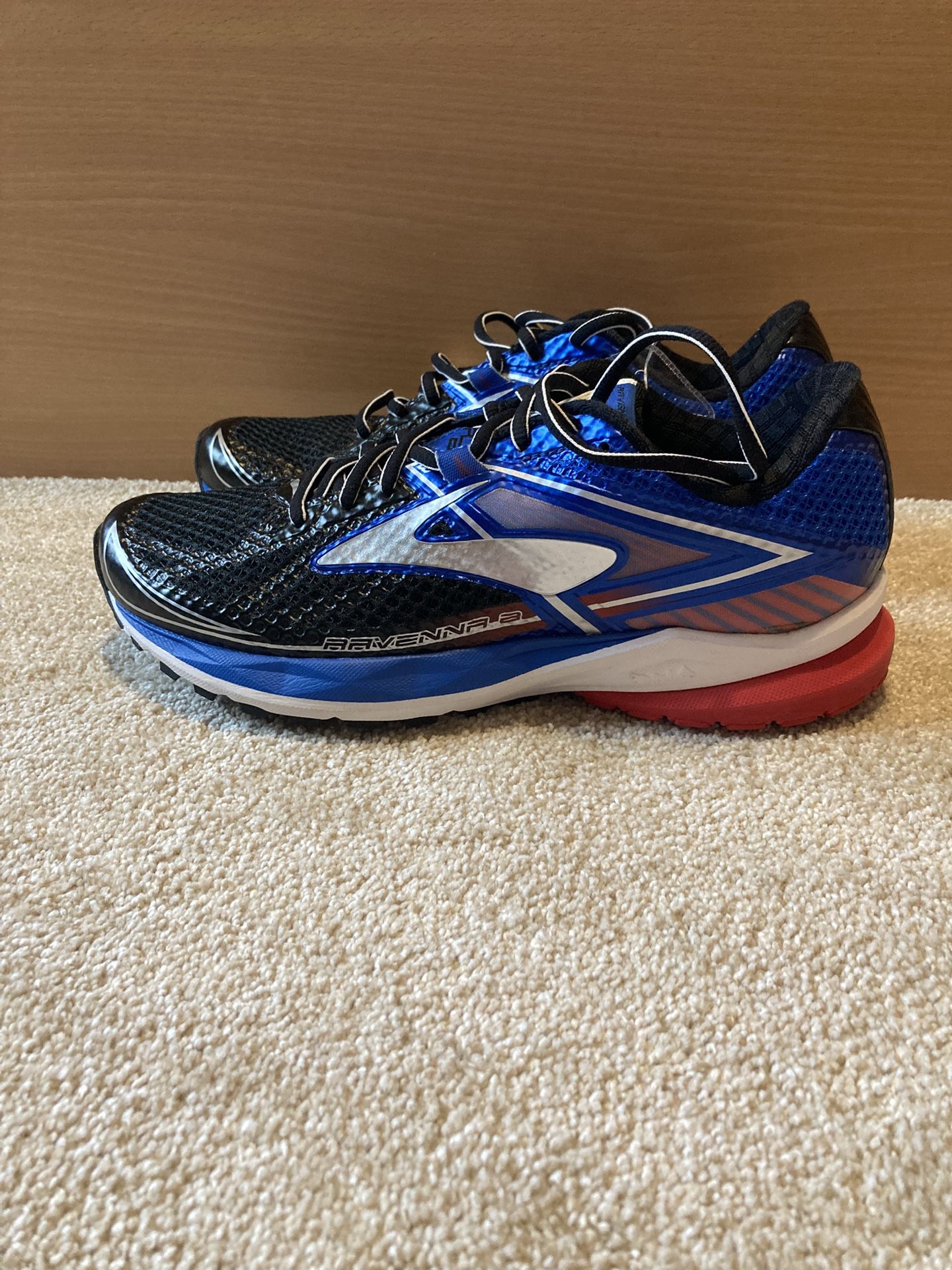 NOS Men’s BROOKS Ravenna 8 “Sample” Shoes Size 9