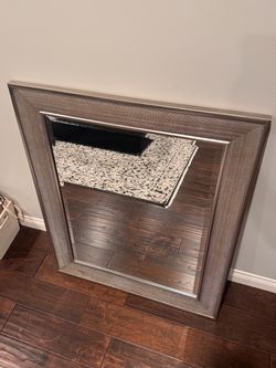 2 Mirrors for bathroom or living area