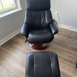 Reclining Lounge Chair 