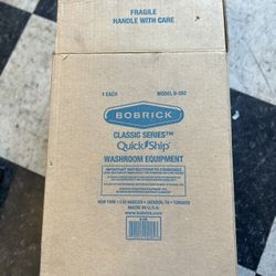 BOBRICK Paper towel dispensers