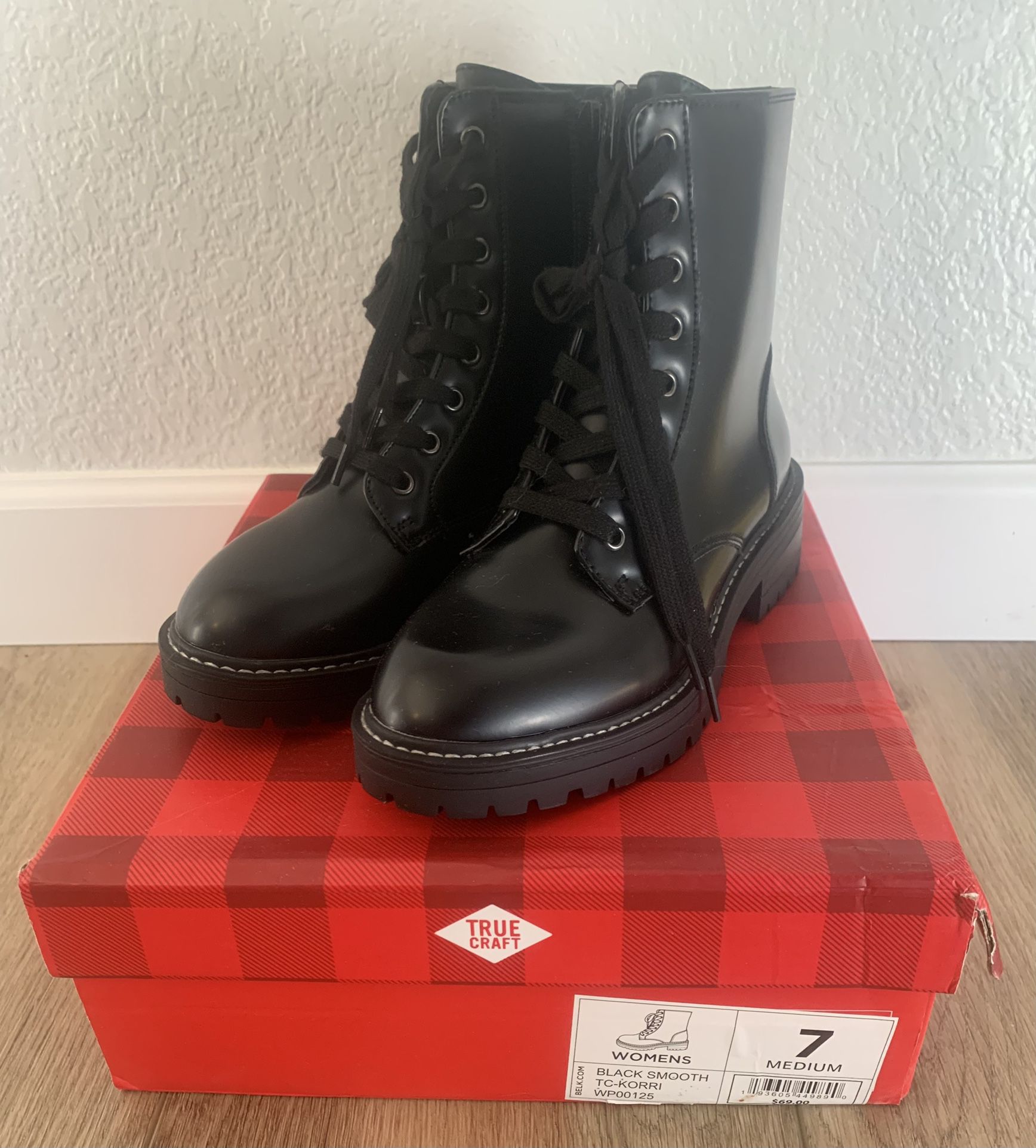 Brand New Womens Size 7 Black Combat Boots