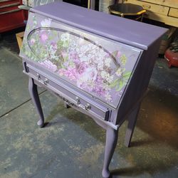 Secretary desk/ Vanity