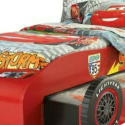 McQueen  Twen  Kids Bed. 