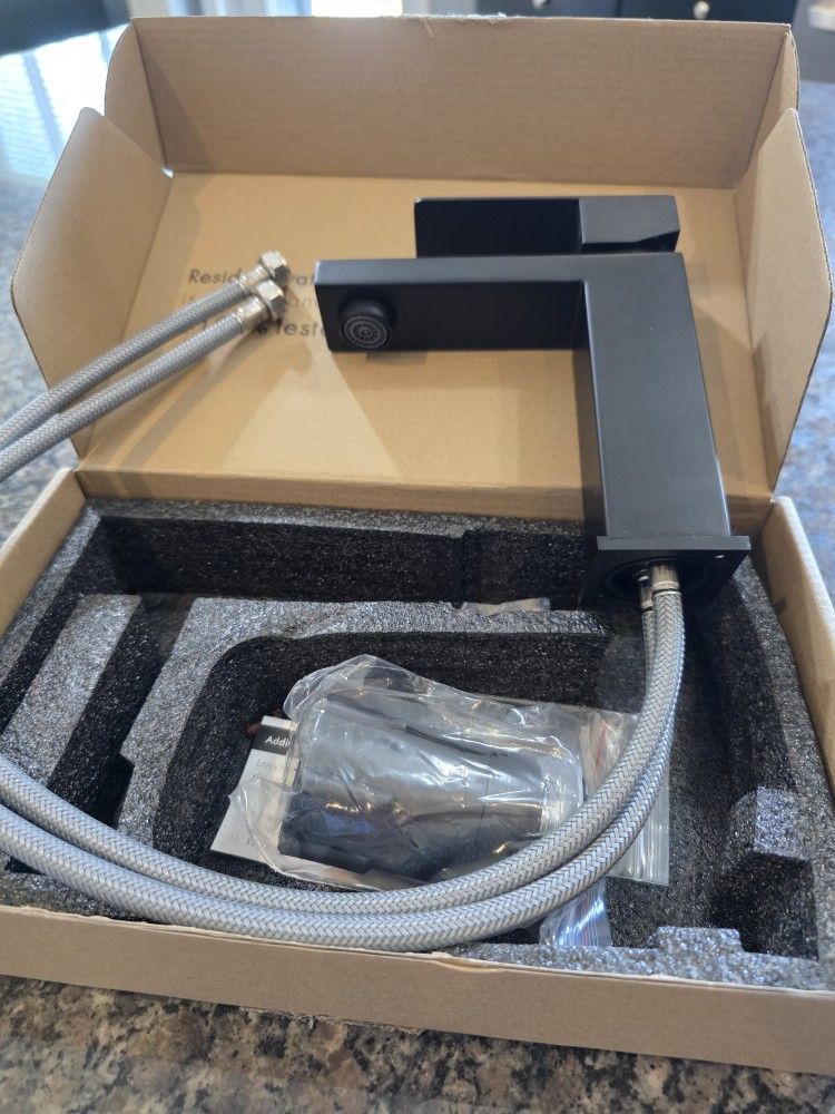 Black Bathroom Faucet