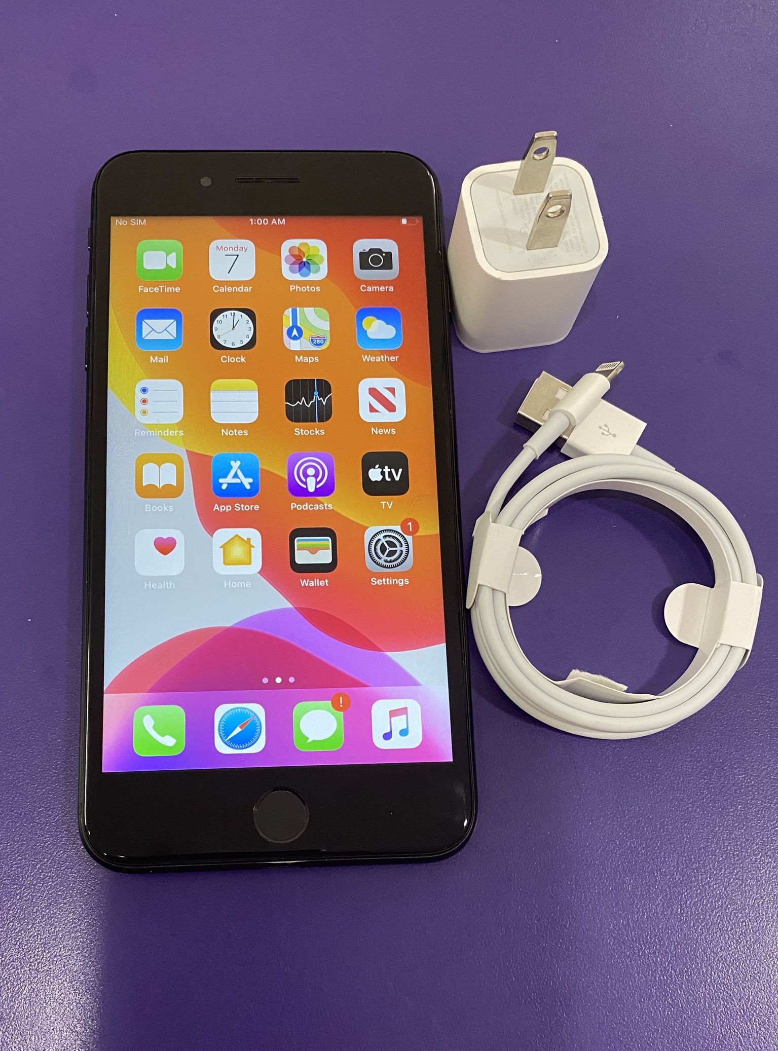 Factory unlocked apple iphone 7 plus, store warranty