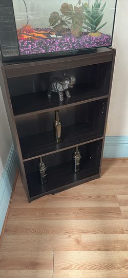 Mainstays black oak 3-shelf bookcase (The price is negotiable )
