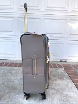 vince camuto evah 24in expandable 8 Wheel spinner luggage for Sale