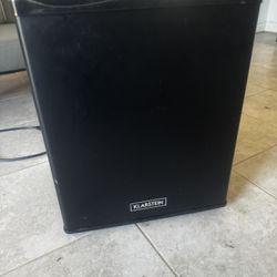 small fridge 