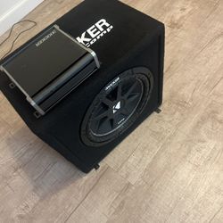 (12) kicker comp with Kicker Amp 400.1 like new!! 