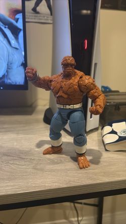 THE THING MARVEL LEGENDS FANTASTIC FOUR FIRST STEPS RARE!! ALL ACCESSORIES!!