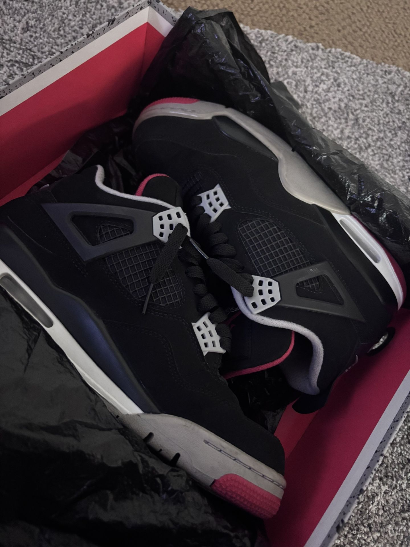 Jordan 4 Bred (2019) Retros
