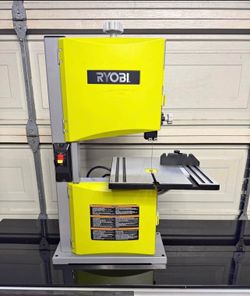 RYOBI 2.5 amp 9 in, corder brand new