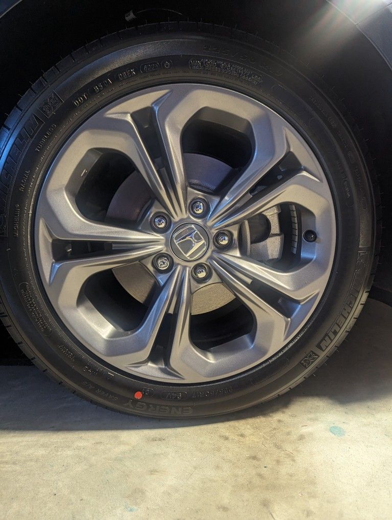 17" Wheels &Tires / 2024 Honda Accord EX