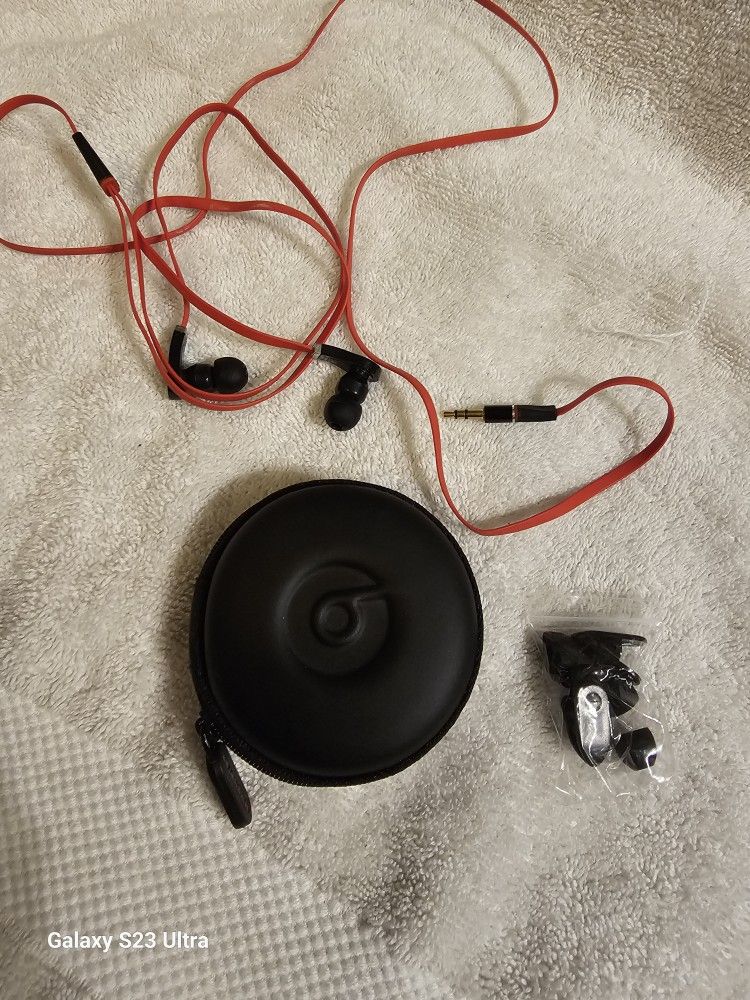 Beats By Dre Wired In-ear Earbuds Monster Cable W/case

