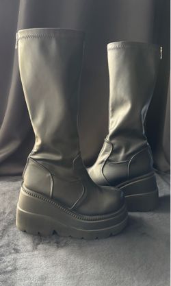 Demonia Shaker 65 boots