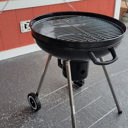New Charcoal Grill BBQ 22"Wide Black Color 